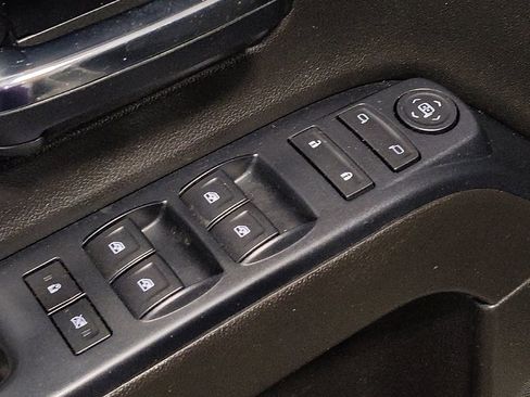 Used 2017 Chevrolet Silverado 1500 Custom w/ Custom Convenience Package RWD image 27