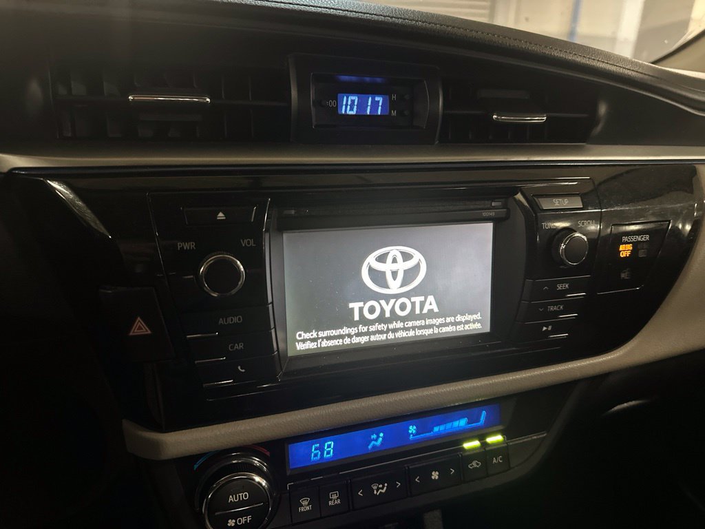 Used 2014 Toyota Corolla LE FWD image 18