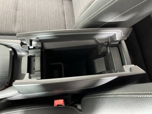 Used 2021 Nissan Rogue S FWD image 25