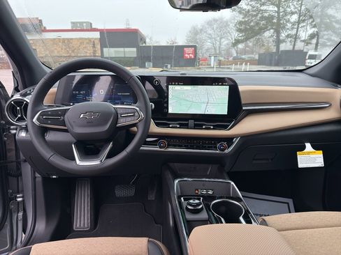 New 2026 Chevrolet Equinox ACTIV w/ Convenience Package III image 18