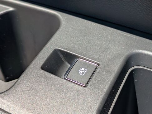 Used 2024 Nissan Pathfinder Platinum w/ Black Appearance Package FWD image 36