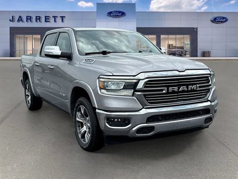 Used 2022 RAM 1500 Laramie AWD/4WD image 1