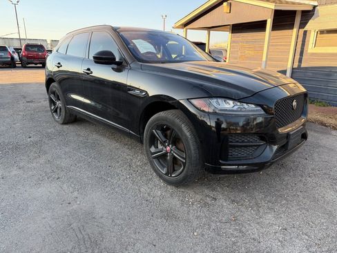 Used 2017 Jaguar F-PACE R-Sport image 1
