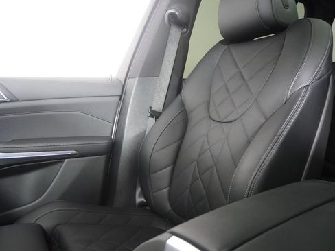 Used 2024 BMW X5 xDrive40i w/ M Sport Package AWD/4WD image 24