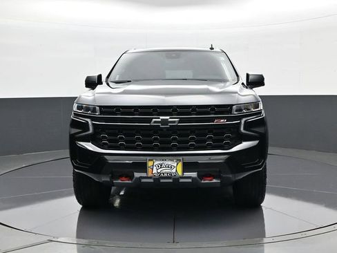 Used 2023 Chevrolet Tahoe Z71 w/ Luxury Package AWD/4WD image 2