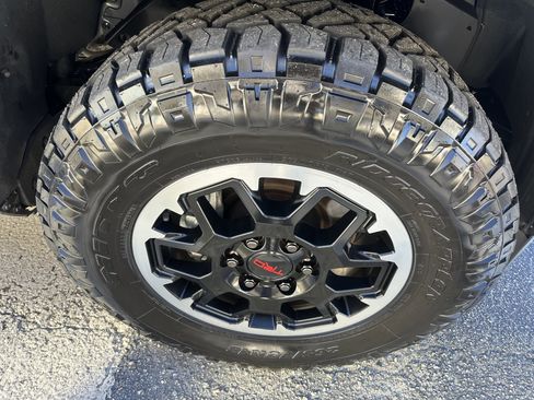 Used 2025 Toyota 4Runner TRD Off-Road Premium image 6