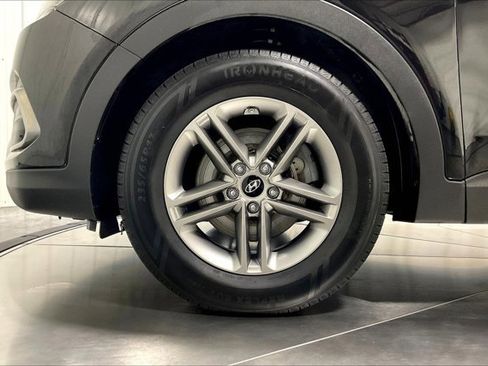 Used 2018 Hyundai Santa Fe Sport image 9