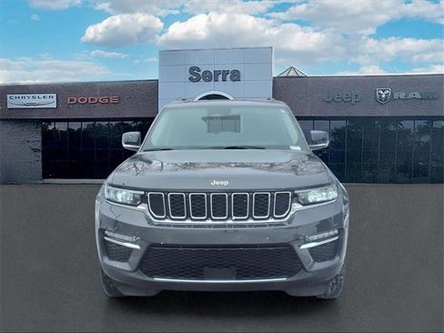 Certified 2023 Jeep Grand Cherokee Limited image 2