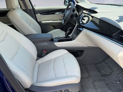 Used 2023 Cadillac XT6 Premium Luxury AWD/4WD image 19