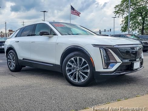 Certified 2024 Cadillac Lyriq Sport w/ LPO, Floor Liner Package AWD/4WD image 2
