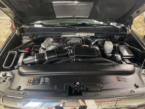 Used 2018 GMC Sierra 3500 Denali w/ Duramax Plus Package AWD/4WD image 10