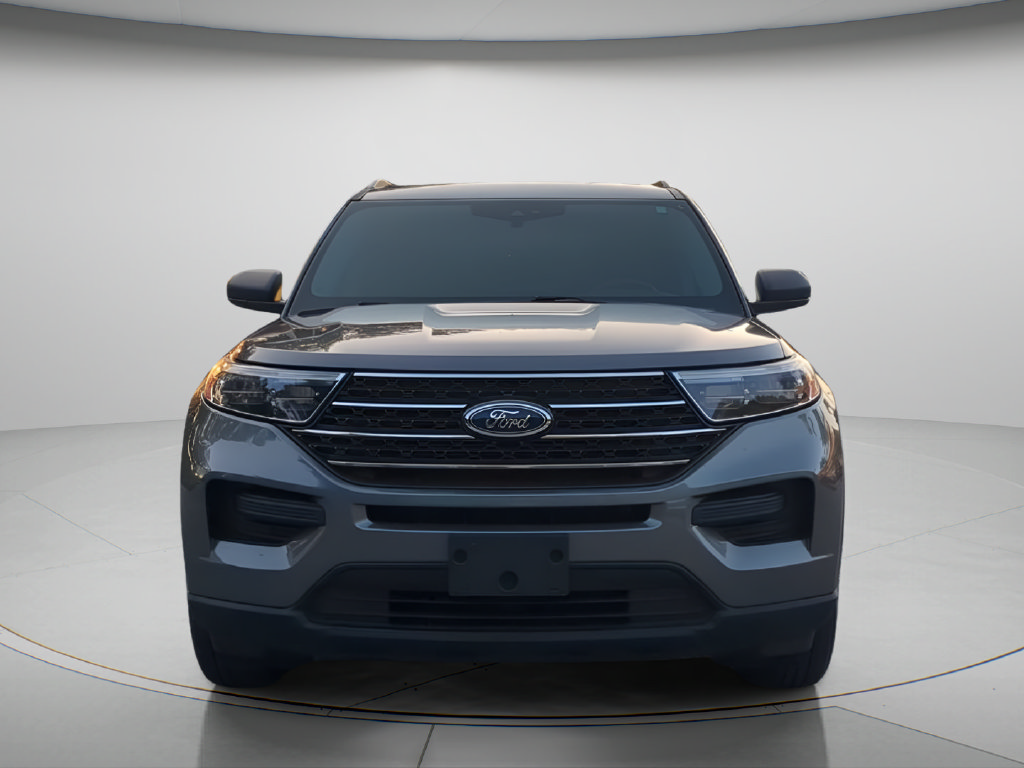 Used 2023 Ford Explorer XLT AWD/4WD image 7