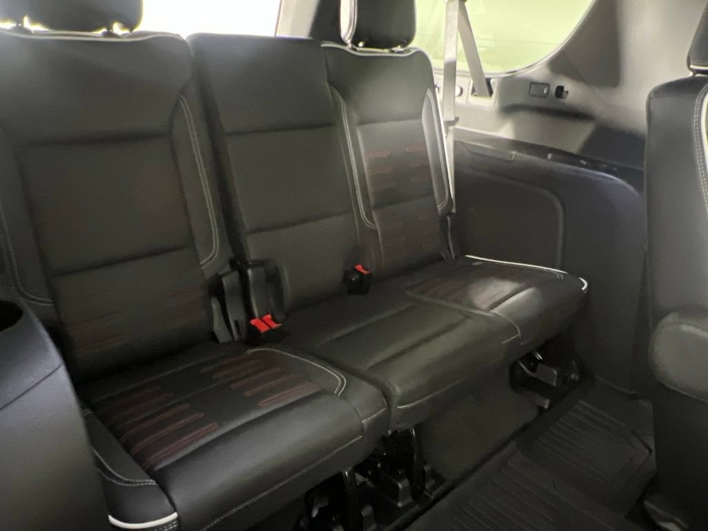 Used 2025 GMC Yukon XL AT4 Ultimate w/ LPO, Floor Liner Package AWD/4WD image 15
