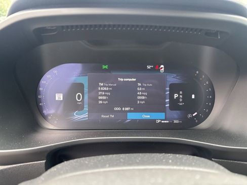 Certified 2026 Volvo XC40 B5 Plus AWD/4WD image 19