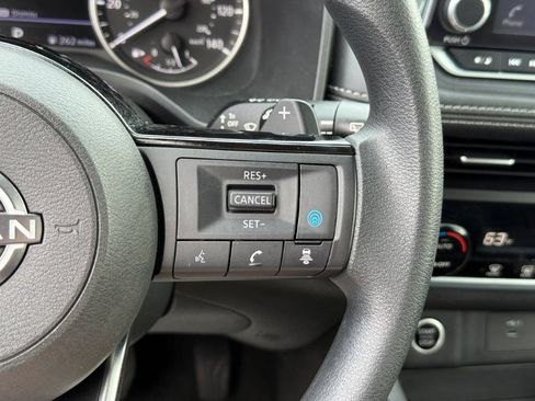 Used 2023 Nissan Rogue SV AWD/4WD image 30
