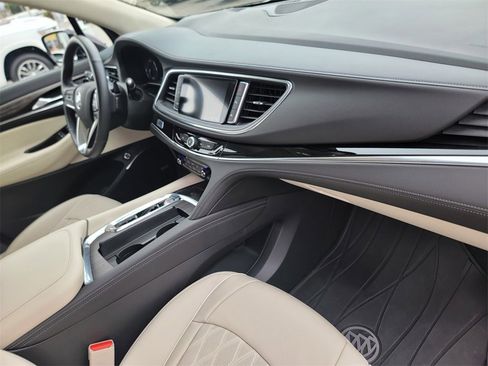 Used 2023 Buick Enclave Avenir w/ Avenir Technology Package image 24