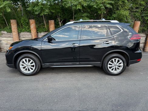Used 2020 Nissan Rogue SV image 6