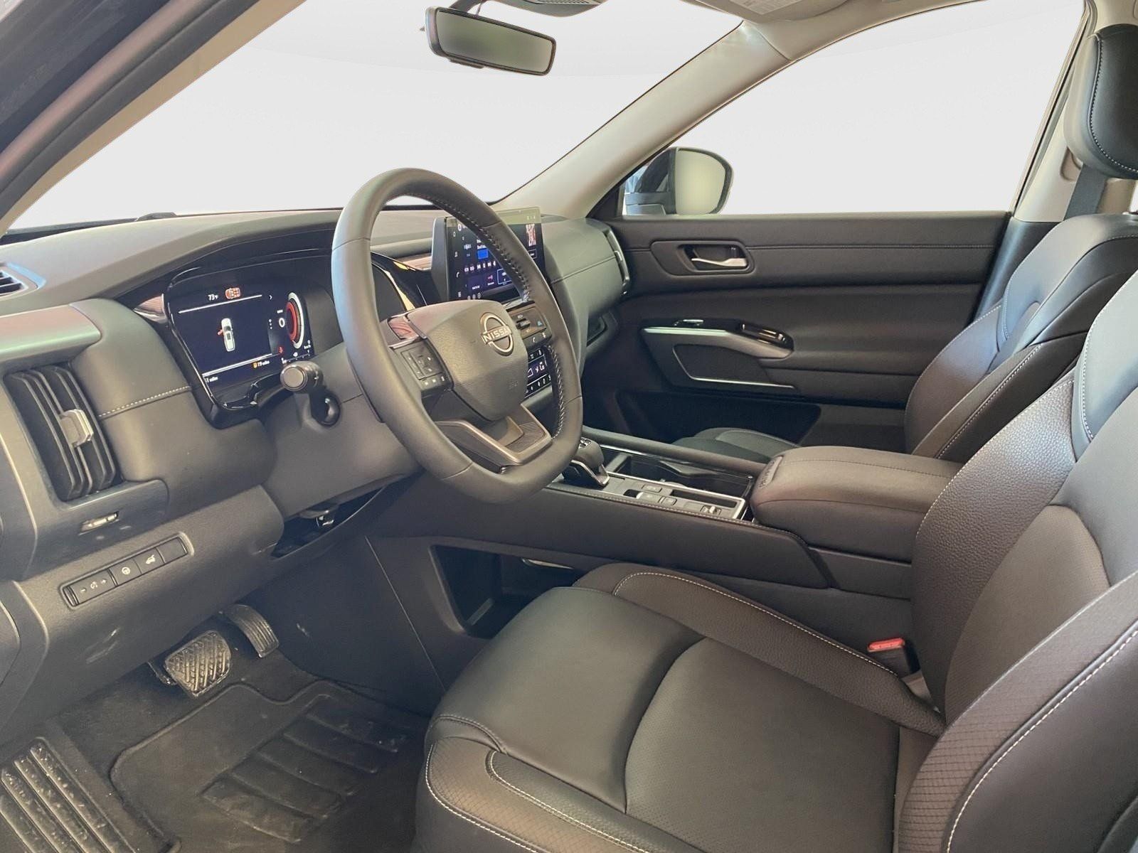 Used 2026 Nissan Pathfinder SL FWD image 26