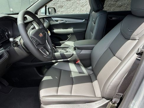 New 2026 Cadillac XT5 Luxury image 15