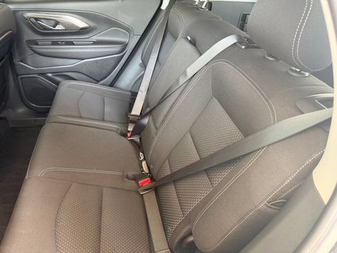 Used 2024 GMC Terrain SLE w/ Driver Convenience Package FWD image 17