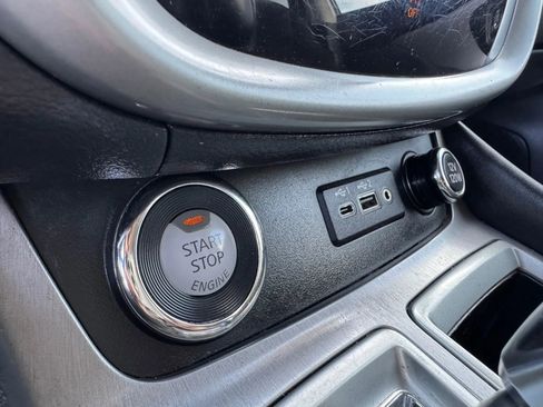 Used 2020 Nissan Murano SV image 32