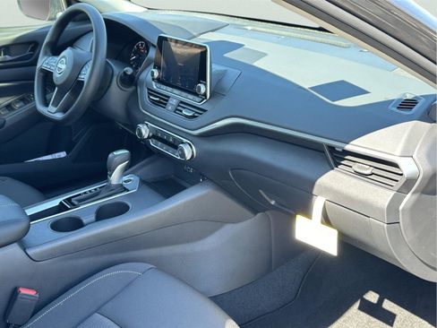 New 2025 Nissan Altima 2.5 S image 38