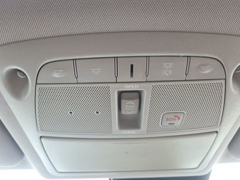 Used 2018 Nissan Rogue SL w/ Premium Package image 21