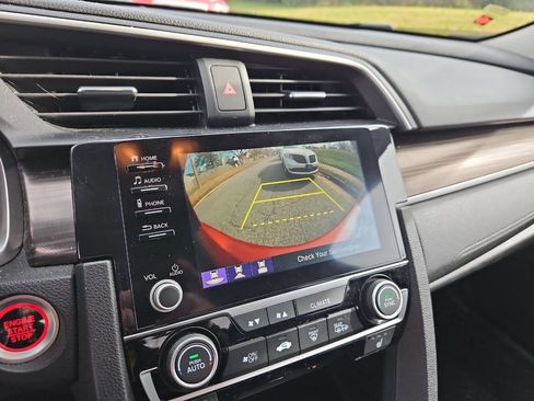 Used 2019 Honda Civic EX-L image 18