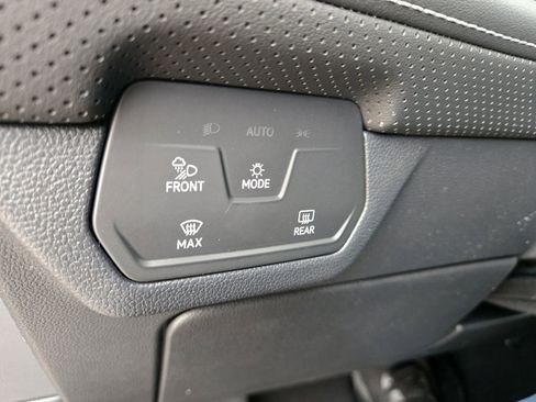 New 2026 Volkswagen Atlas SE FWD image 16