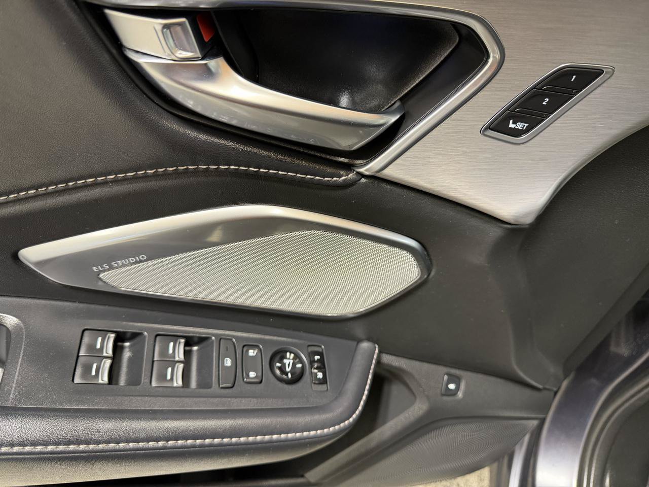 Used 2019 Acura RDX w/ Technology Package FWD image 12