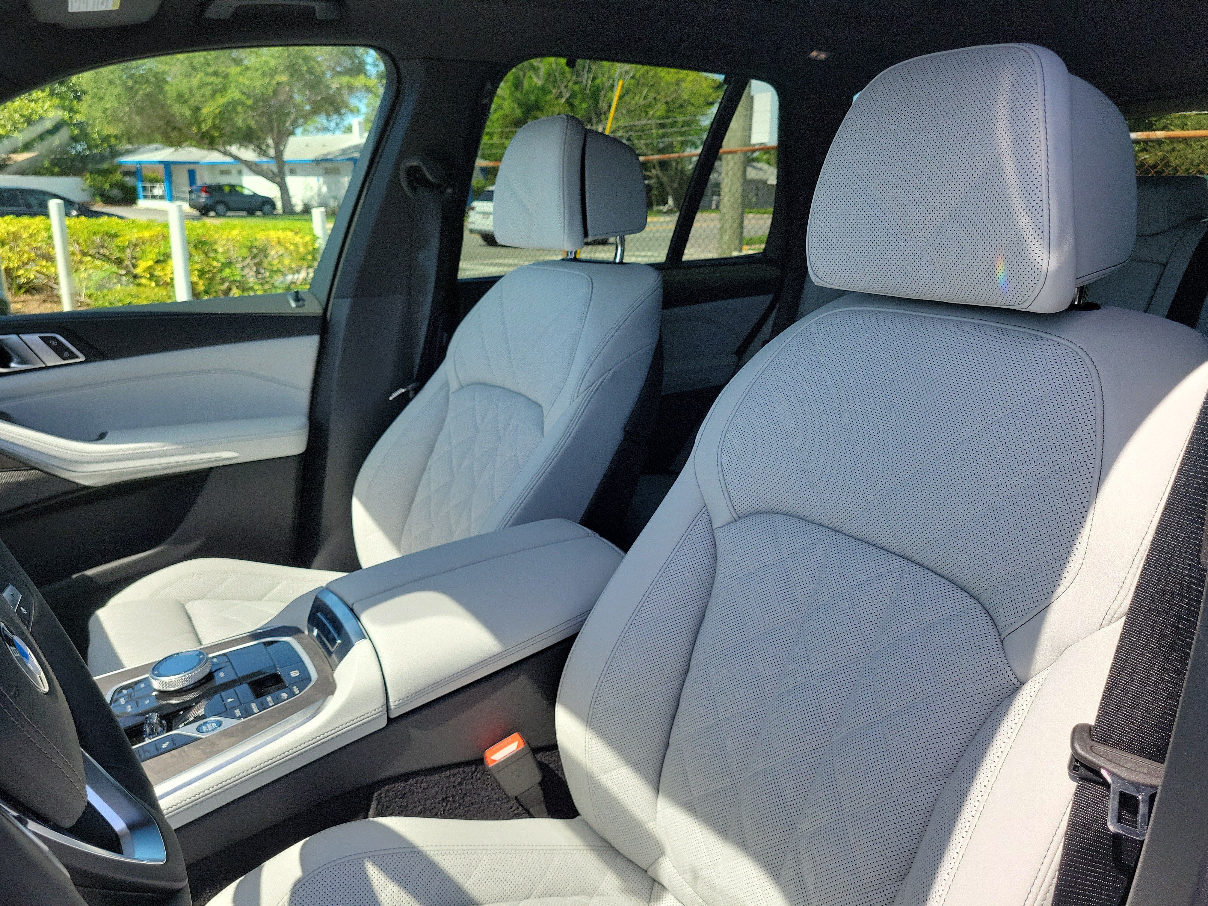 New 2026 BMW X5 xDrive40i w/ Executive Package AWD/4WD image 17