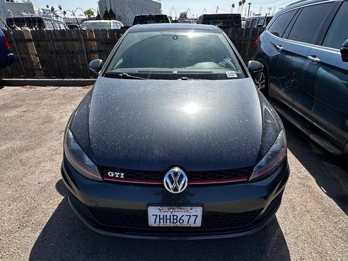 Used 2015 Volkswagen GTI SE FWD image 3