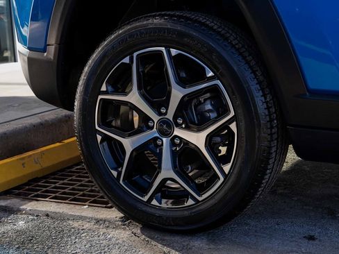 Used 2026 Jeep Compass Limited image 9