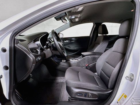 Used 2024 Chevrolet Malibu RS FWD image 17