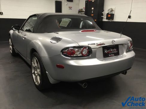 Used 2006 MAZDA MX-5 Miata Touring image 19