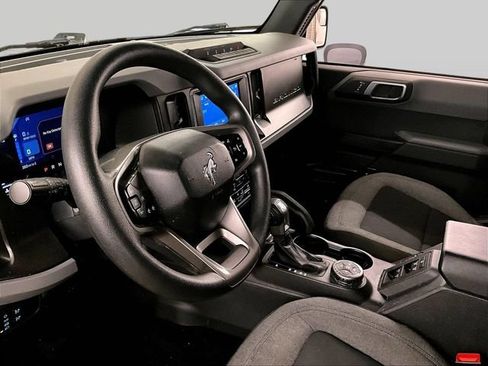 Used 2022 Ford Bronco 4-Door w/ Sasquatch Package AWD/4WD image 12