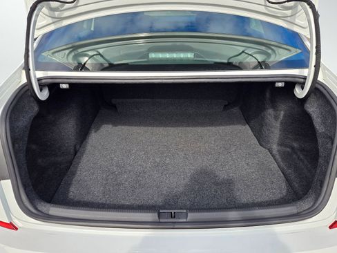 Used 2021 Volkswagen Passat 2.0T R-Line image 9