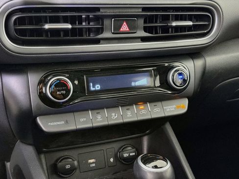 Used 2022 Hyundai Kona SEL w/ Convenience Package FWD image 17