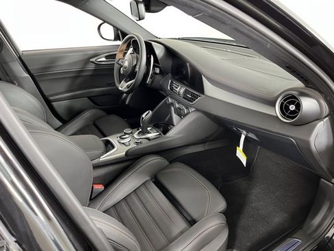 Used 2025 Alfa Romeo Giulia AWD w/ Driving Assist Package image 48