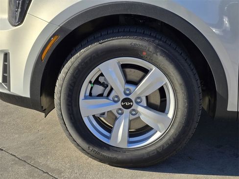 New 2026 Kia Sorento LX image 12