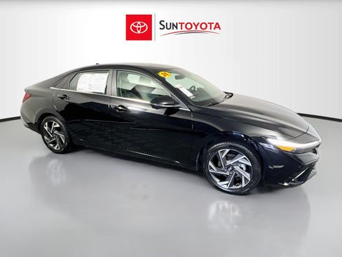Used 2024 Hyundai Elantra Limited FWD image 1