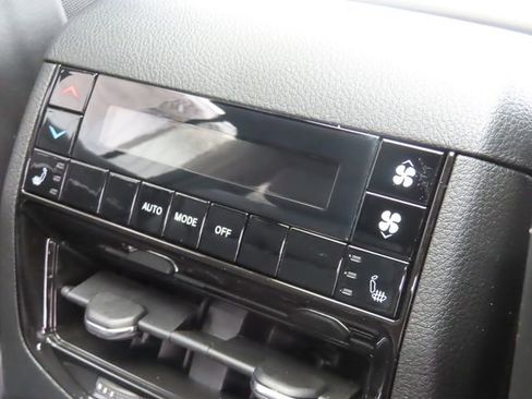 New 2026 Jeep Grand Cherokee L Limited AWD/4WD image 28