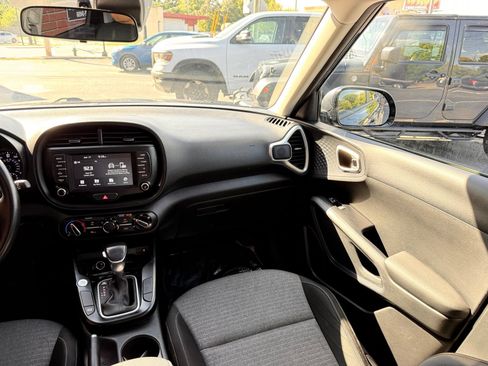 Used 2020 Kia Soul GT-Line w/ Option Group 015 FWD image 24