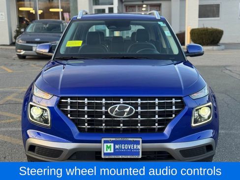 Used 2024 Hyundai Venue Limited image 9