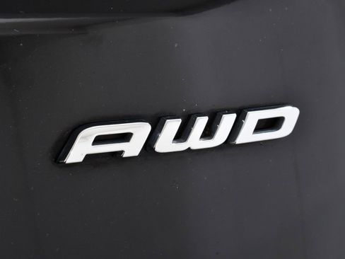 Used 2024 Ford Edge SEL w/ Convenience Package image 21