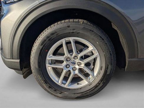 New 2026 Ford Explorer Active w/ Active Comfort Package image 10
