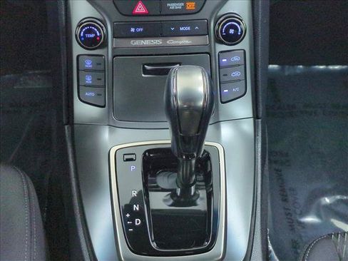Used 2016 Hyundai Genesis 3.8 RWD image 12