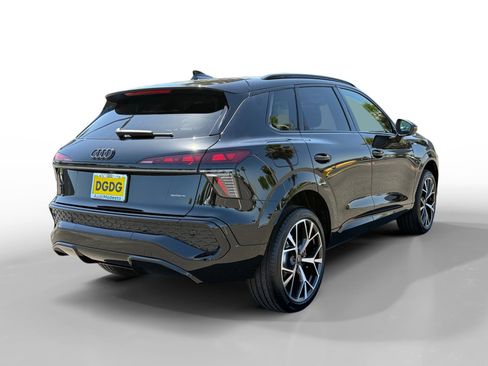 New 2026 Audi Q3 quattro 2.0T AWD/4WD image 5