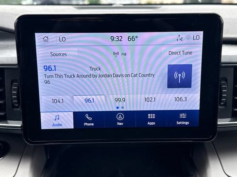 Used 2023 Ford Explorer XLT w/ Equipment Group 202A AWD/4WD image 29