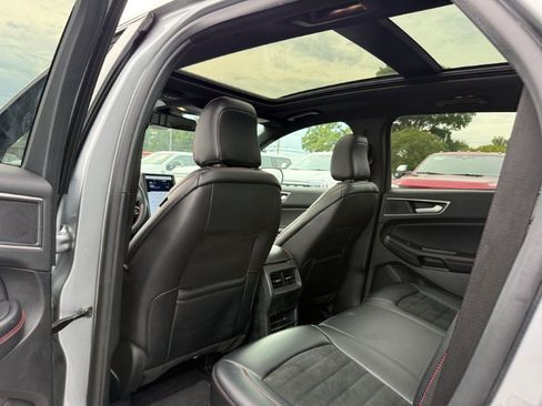 Used 2023 Ford Edge ST-Line AWD/4WD image 16